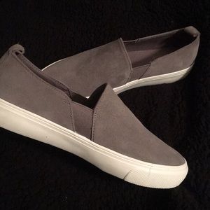 Slip-on Sneakers